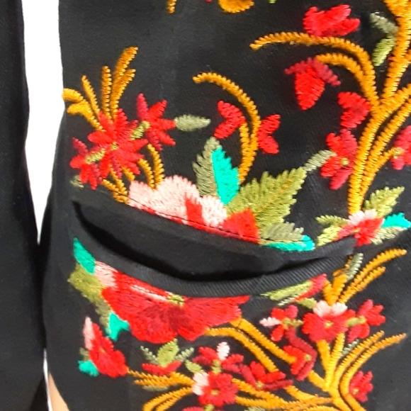 WE Floral Embroidered Black Jacket EUC - Picture 2 of 16